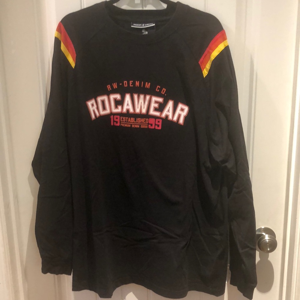 Men’s Rocawear Long Sleeve T-shirt.